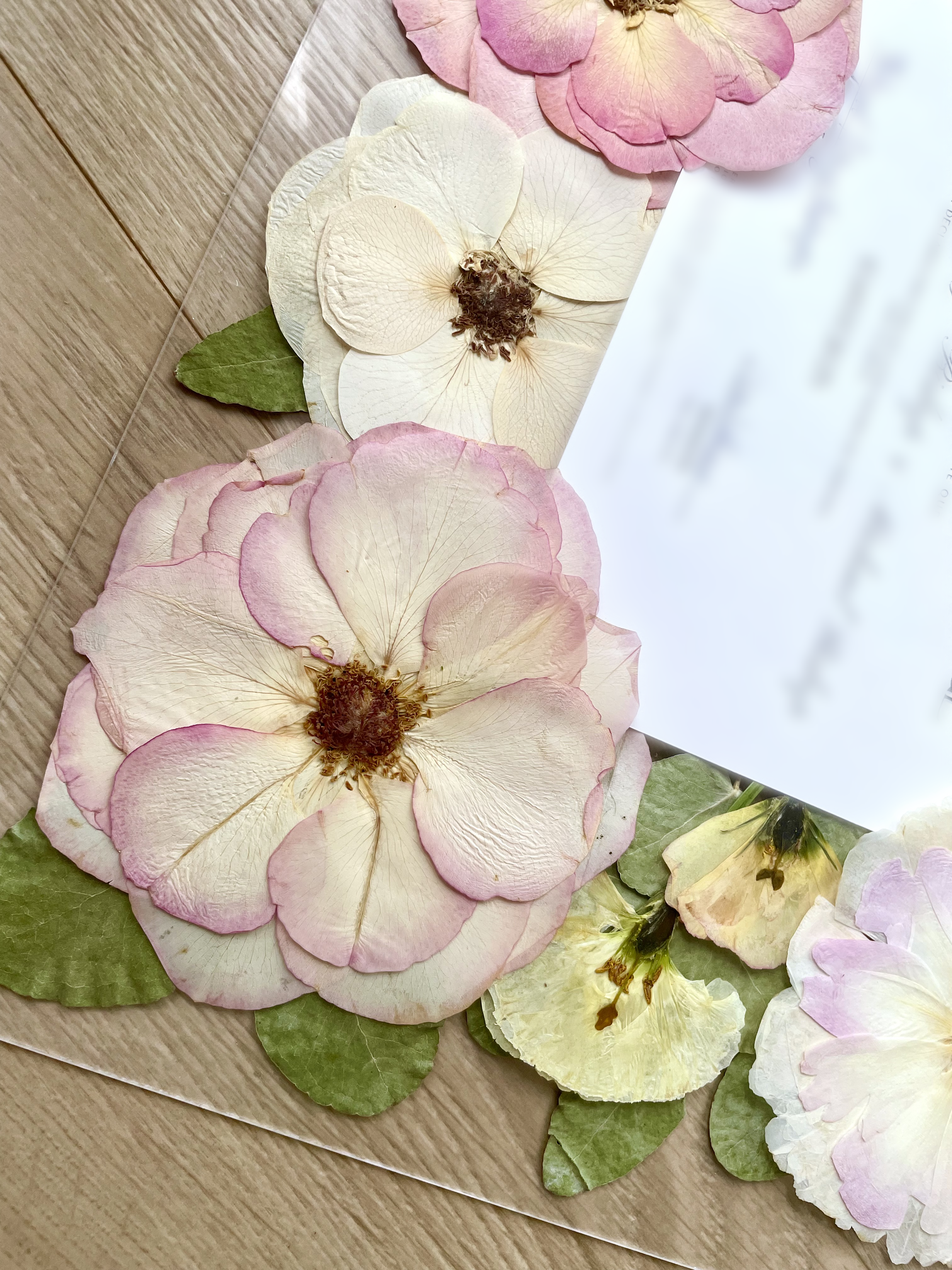 Rose pressée herbier mariage sur mesure