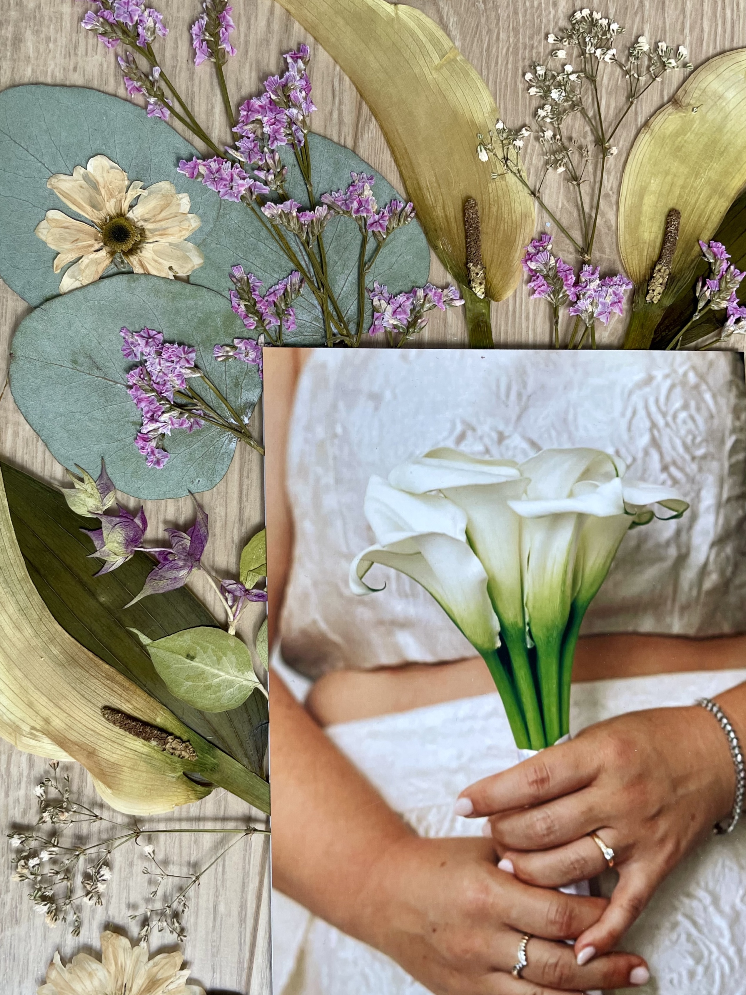 Conserver son bouquet d'arums en cadre herbier souvenir de mariage